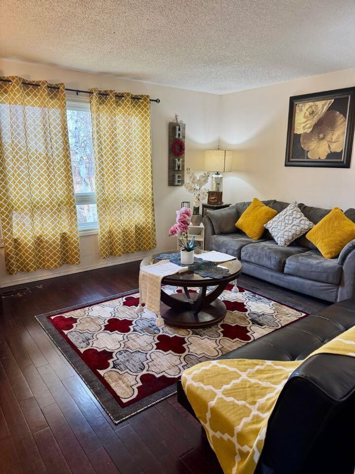 Photo de la propriété:  265 Overdown Drive  AB T4R 1W7