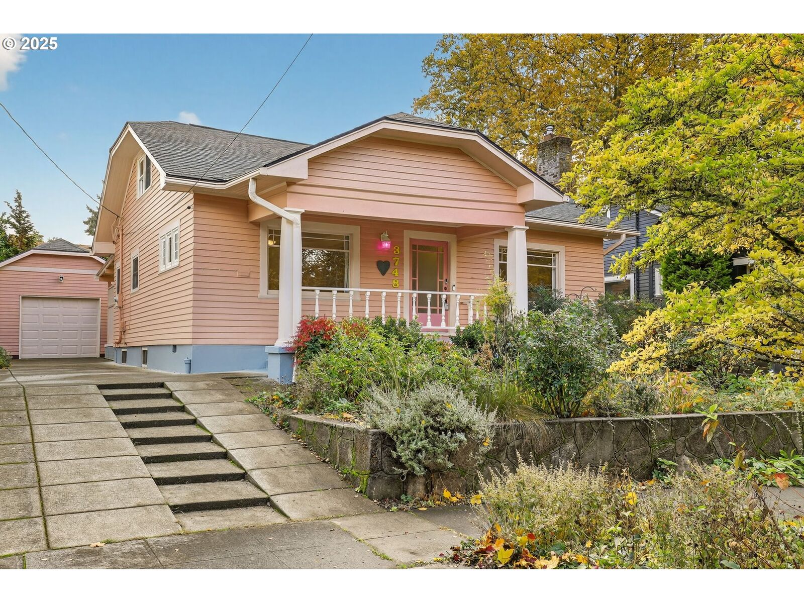 Property Photo:  3748 NE 23rd Ave  OR 97212 