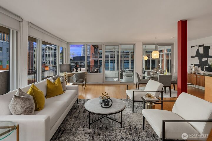 Property Photo:  1000  Union Street Ph-A  WA 98101