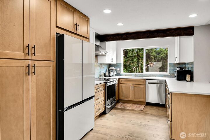 Property Photo:  6324  183rd Place SW  WA 98037 