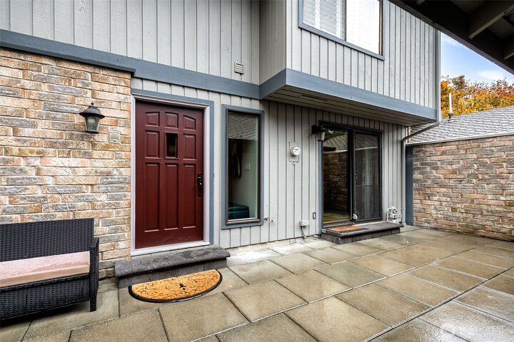 Property Photo:  6524 NE 171st Place  WA 98028