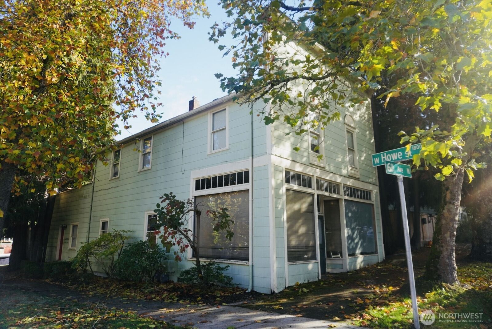 Property Photo:  1834  6th Avenue W  WA 98119