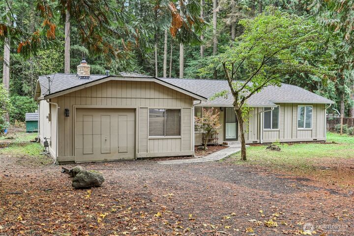 Property Photo:  10412  320th Avenue NE  WA 98014