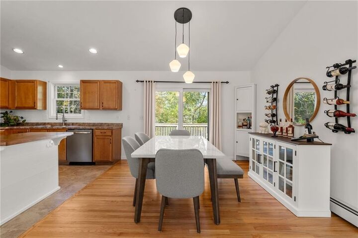 Property Photo:  5 Meadow Court  RI 02917 