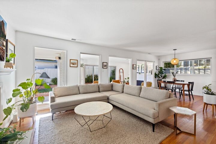 Property Photo:  2504 Hastings Avenue  CA 94061