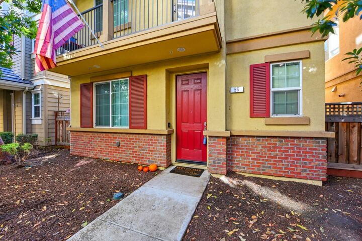 Property Photo: 56 Regency Place CA 94544