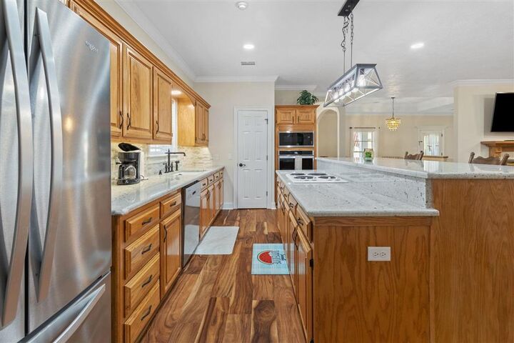 Property Photo:  858 Ginny Lane  LA 70663 