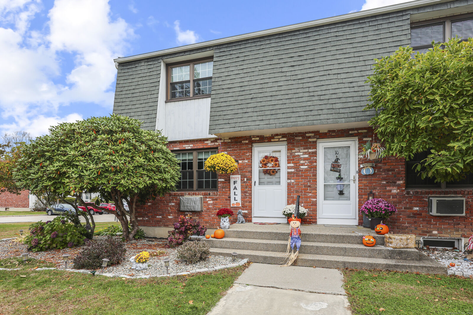 Property Photo:  80 Wellswood Road Apt 9  CT 06231