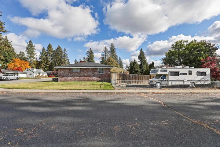Property Photo:  2633 W Woodside Ave  WA 99208