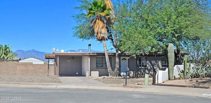 Property Photo:  4851 S Lantana Place  AZ 85730