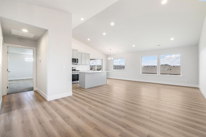 Property Photo: 2946 S Osborne St WA 99338