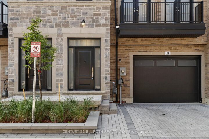 Property Photo:  260 Eagle Street 23  ON L3Y 1K1 