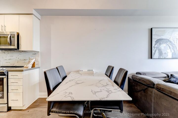 Photo de la propriété: 3700 Highway 7 Highway 1104 ON L4L 0G8