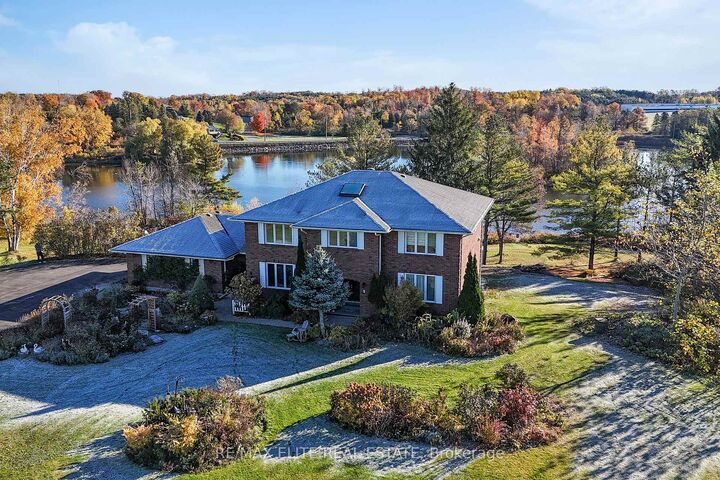 Photo de la propriété:  9 Island Lake Drive  ON L4A 3G7 