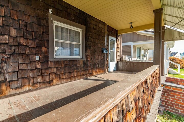 Property Photo: 2403 Grandview Ave PA 15132