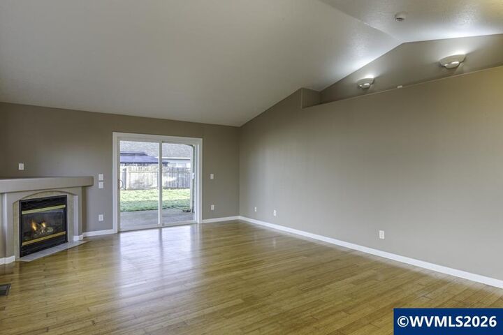 Property Photo:  4995 Ward Dr NE  OR 97305 