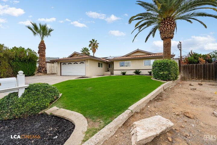 Property Photo: 3213 Pesante Road CA 93306