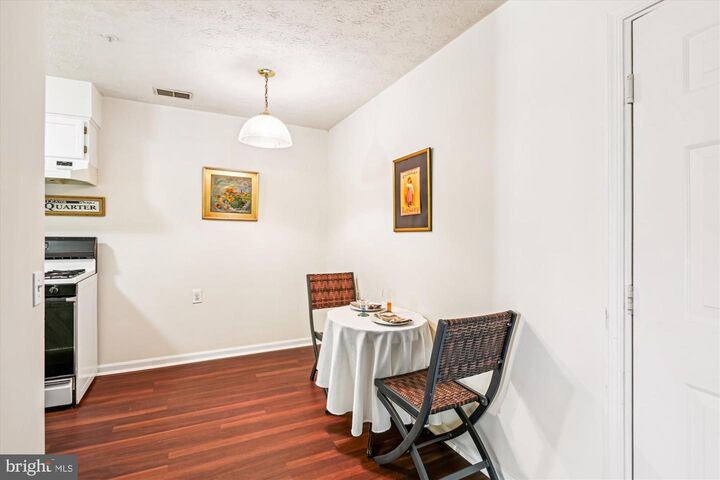 Property Photo:  6300 Bayberry Court 1103  MD 21075 