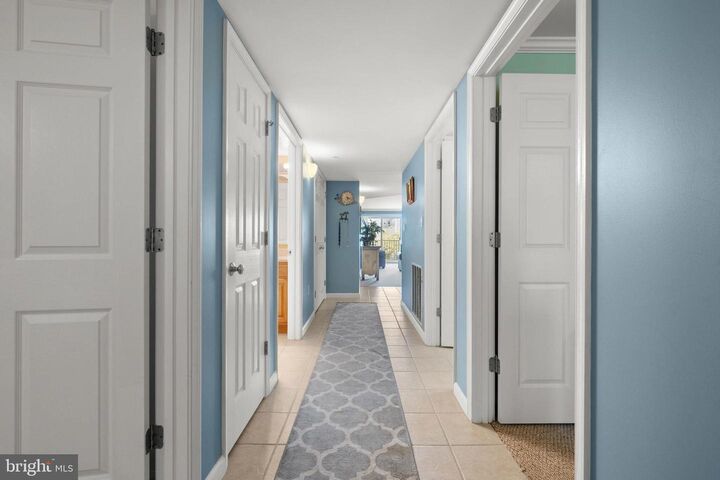 Property Photo:  107 Somerset Street 102  MD 21842 