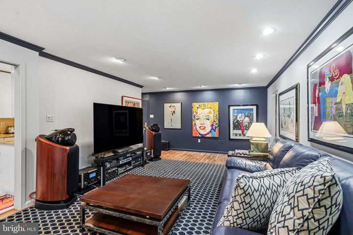 Property Photo:  1655 Oakwood 206 Oakwood Drive Condo 206  PA 19072 