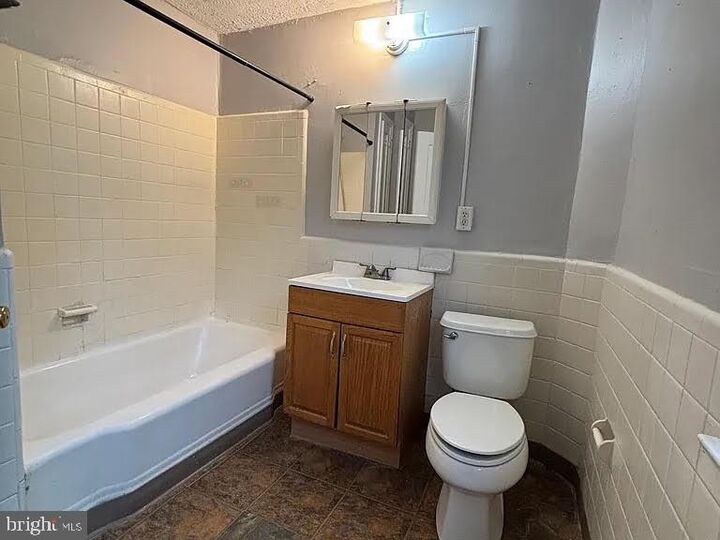 Property Photo:  17 S Rodney Drive  DE 19809 