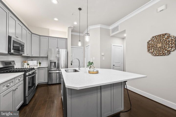 Property Photo:  1334 S Quinn Street  VA 22204