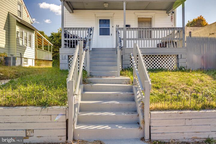 Property Photo:  38 W Crescent Boulevard  NJ 08108