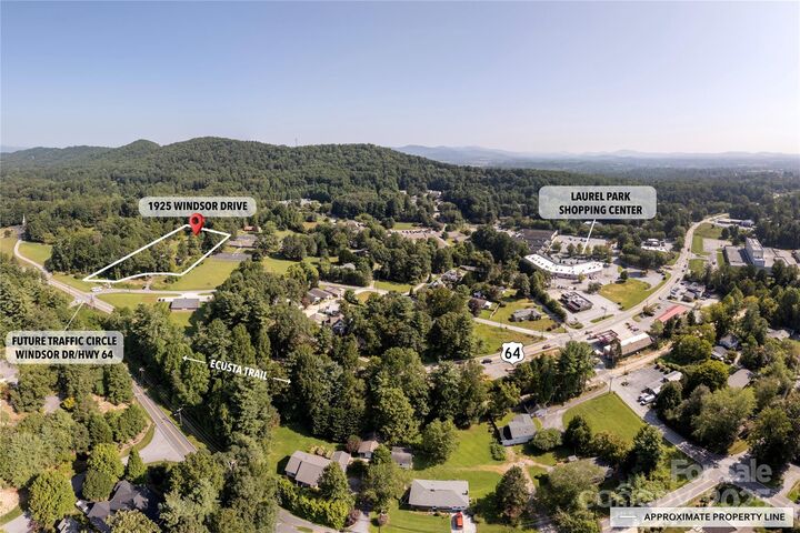 Property Photo:  1925-B Windsor Drive  NC 28739