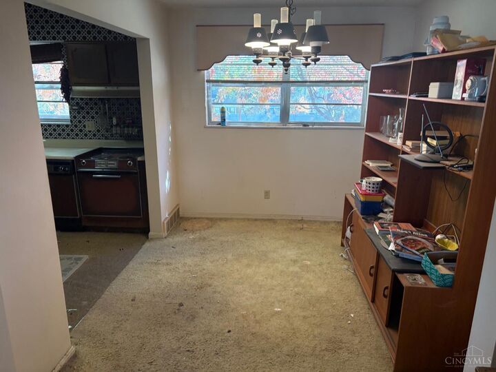 Property Photo:  7112 Summit Avenue  OH 45243 