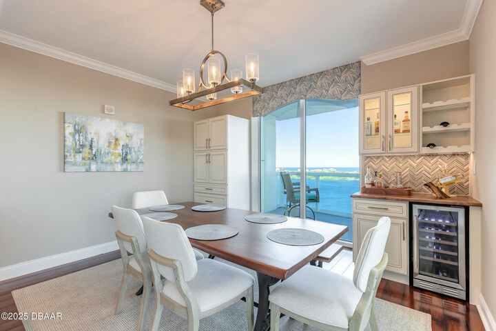 Property Photo: 231 Riverside Drive 1501 FL 32117