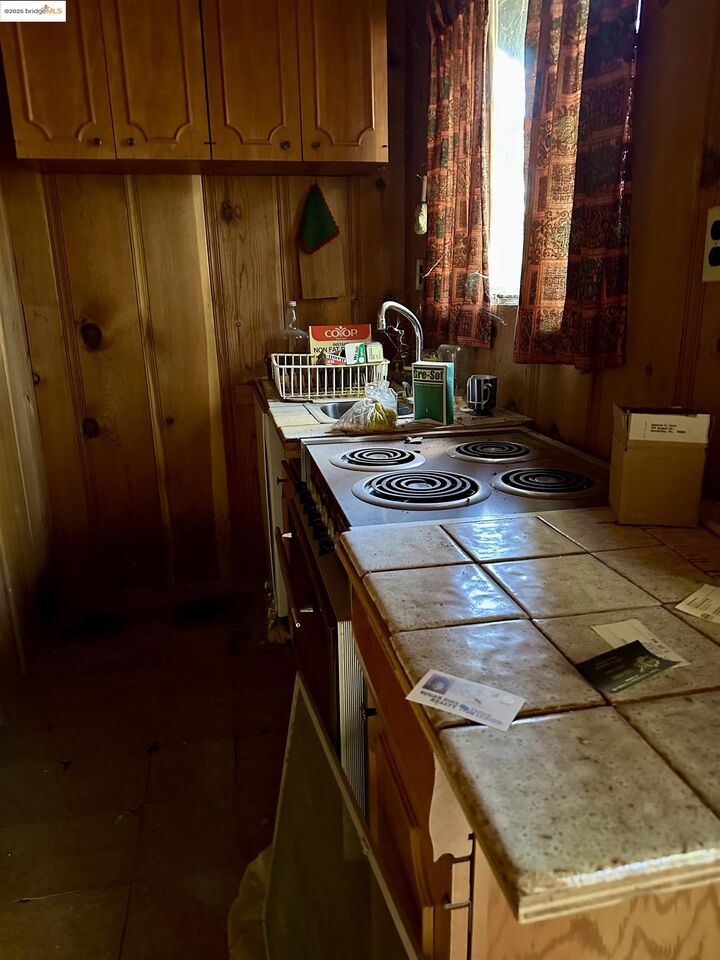 Property Photo:  22624 Tamarack Dr  CA 95383 