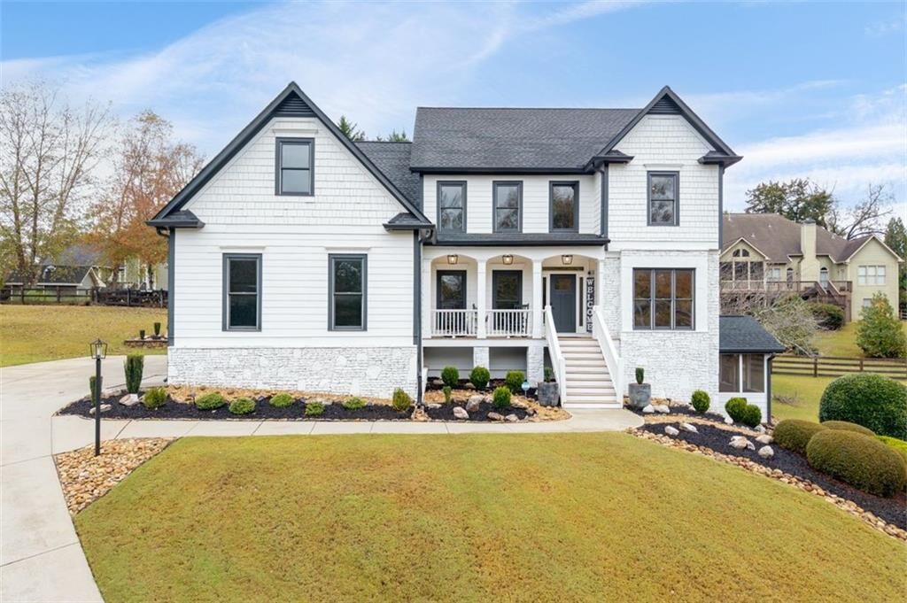 Property Photo:  4030 Scenic View Court  GA 30028