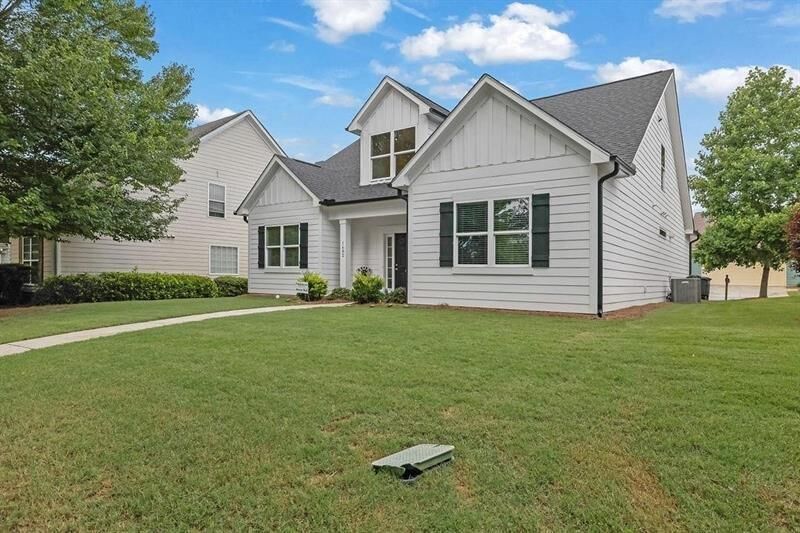 Property Photo: 1682 Walton Reserve Boulevard GA 30168