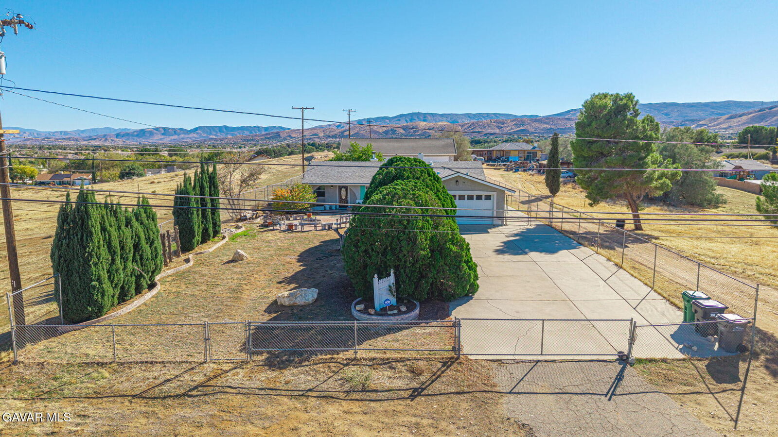 Property Photo: 4716 Columbia Way CA 93536
