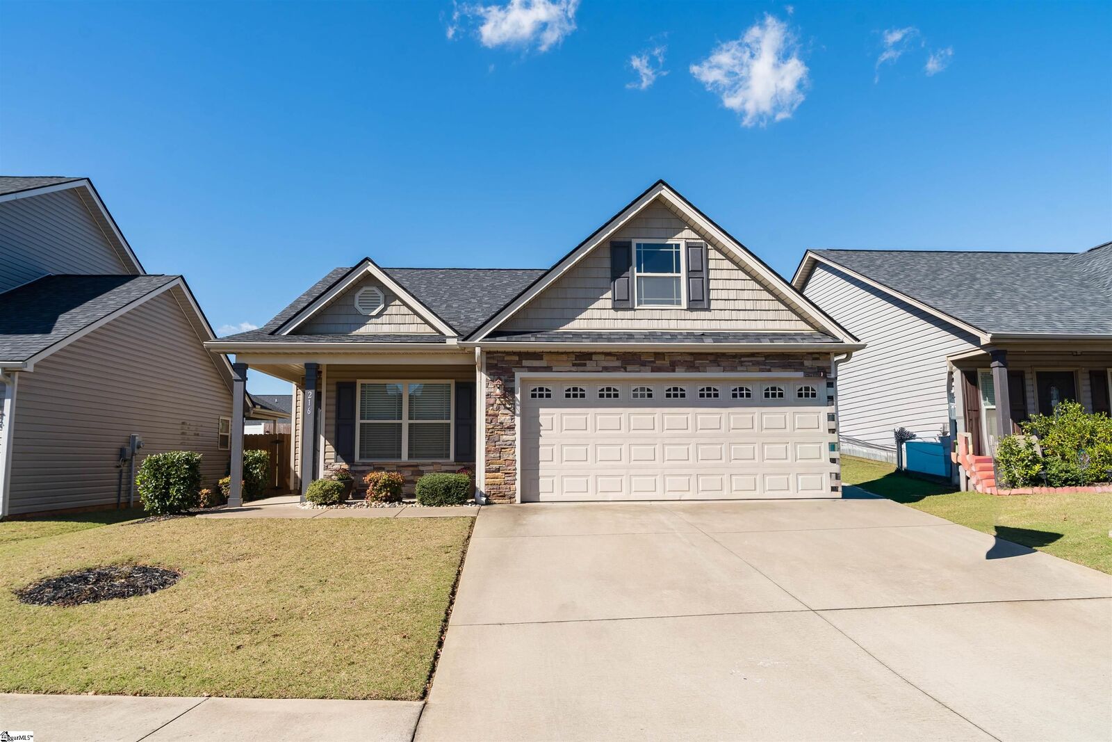 Property Photo: 216 Bandallon Place SC 29316