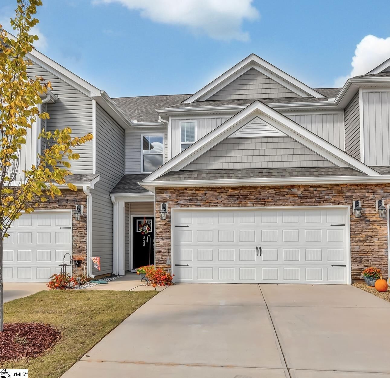 Property Photo:  325 Cub Court  SC 29609