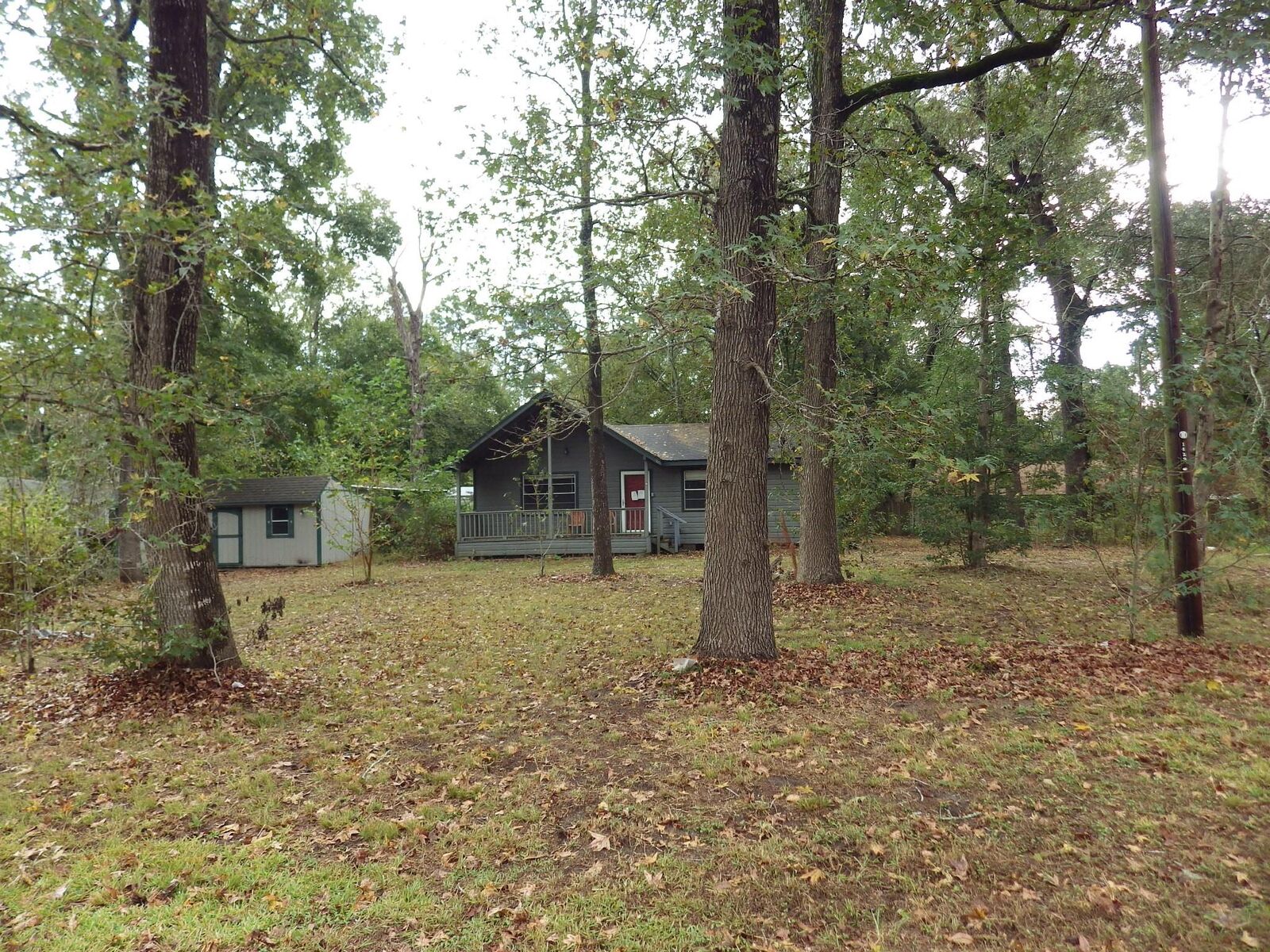 Property Photo: 9 Cardinal Street TX 77358