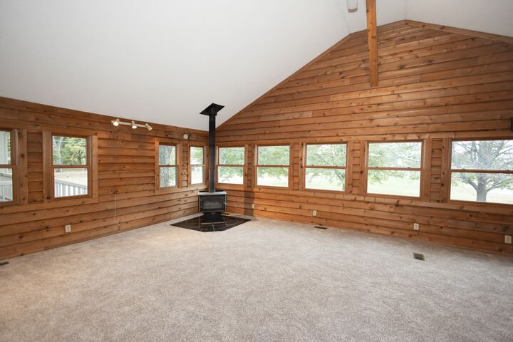 Property Photo:  1319 W 4th Street S  IA 50208 