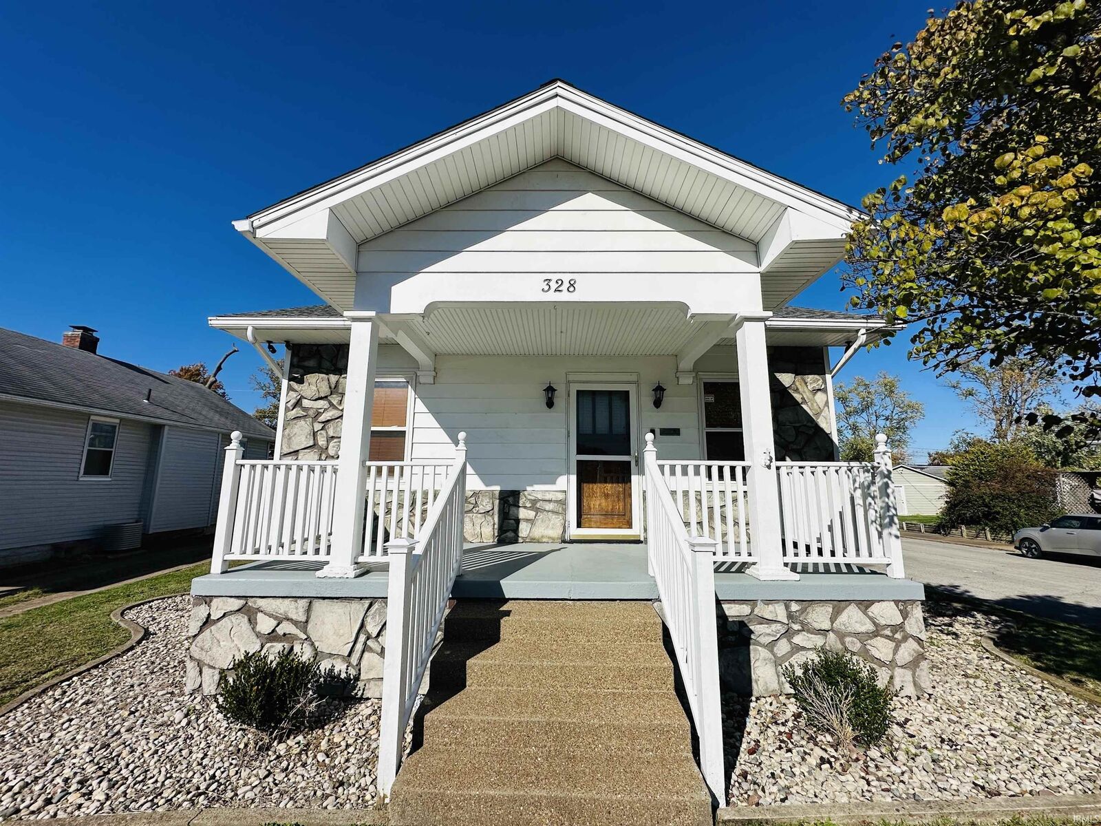 Property Photo:  328 Keck Avenue  IN 47711 