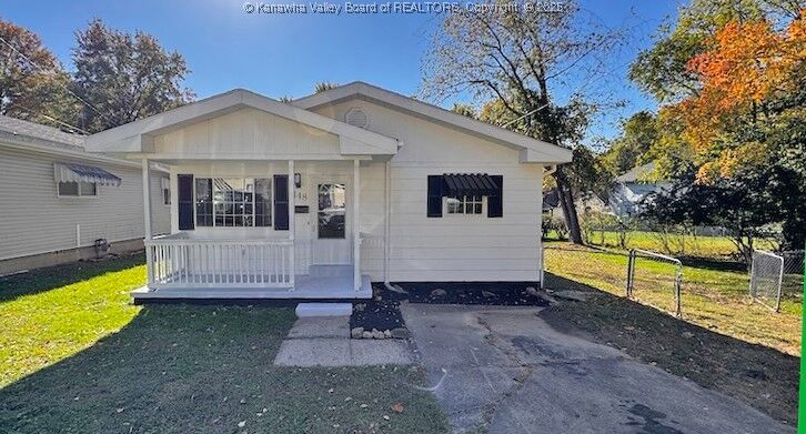 Property Photo: 148 N Walnut Street WV 25705