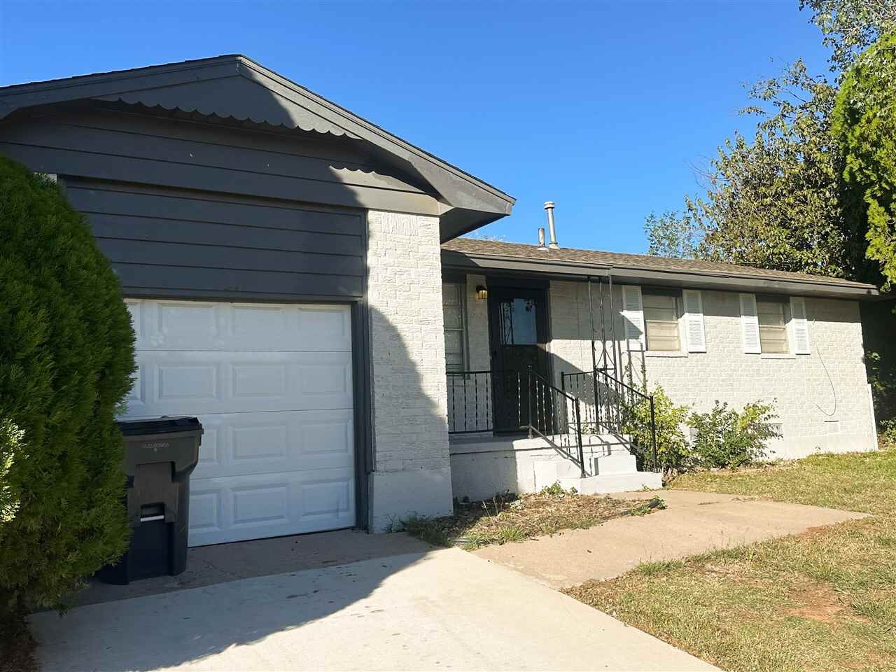 Property Photo:  6135 NW Euclid Ave  OK 73505 