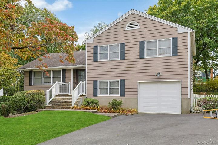 Property Photo:  27 Sunrise Drive  NY 10980 