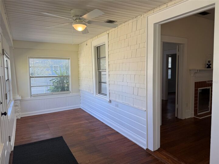 Property Photo:  840 E 9th Avenue  FL 32757 