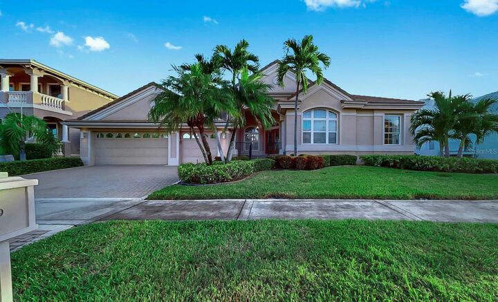 Property Photo:  1309 Alhambra Drive  FL 33572