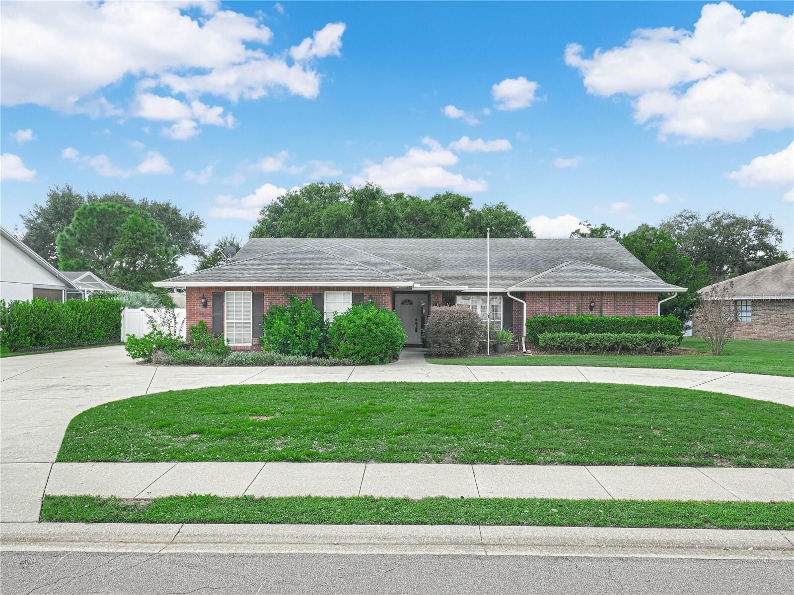 Property Photo:  2172 Malachite Drive  FL 33810