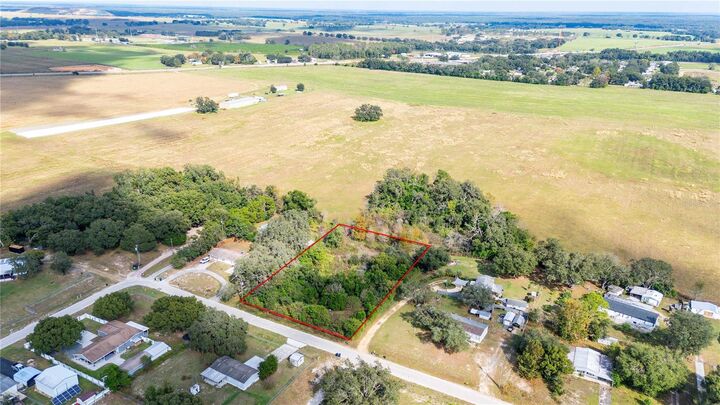 Property Photo: 9630 Starline Drive FL 33525