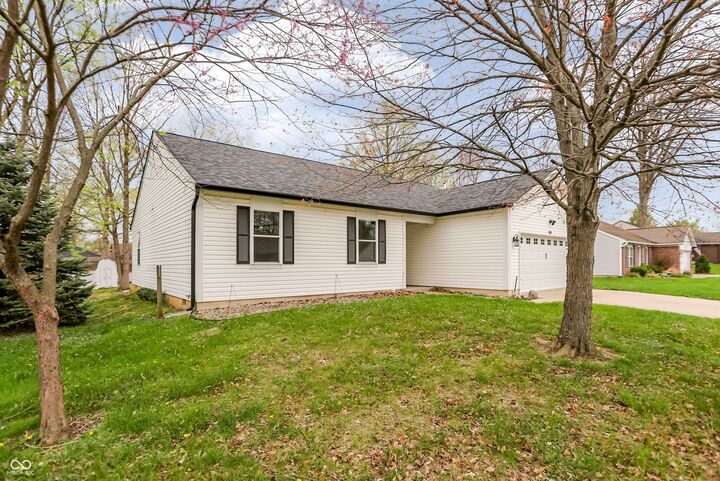 Property Photo:  530 Old Farm Road  IN 46122 