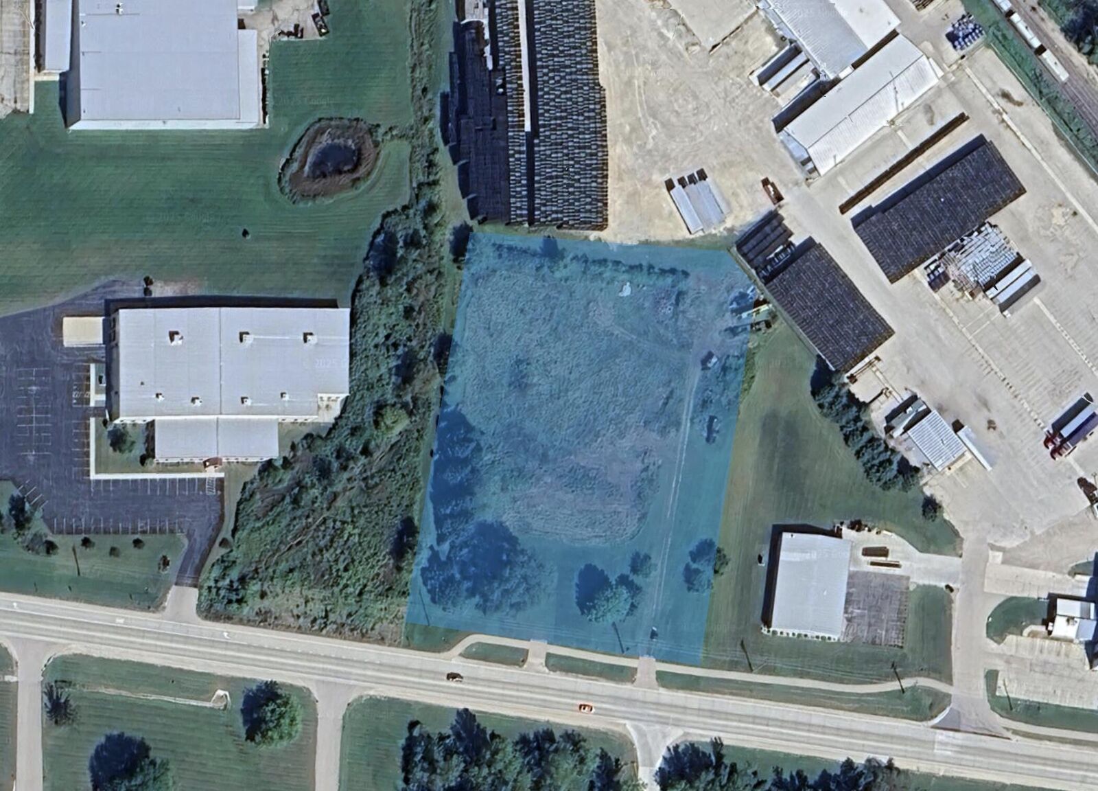 Property Photo:  1060 W Lake St  WI 53032