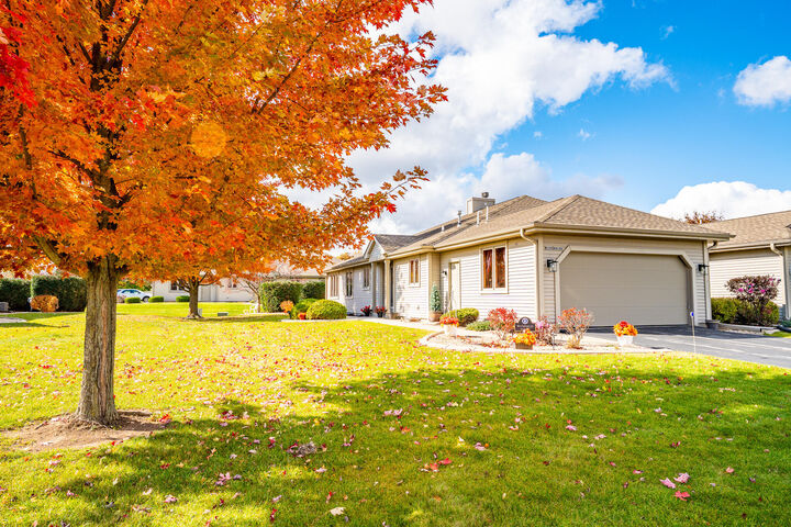 Property Photo:  W174n8125 Shady Ln  WI 53051 