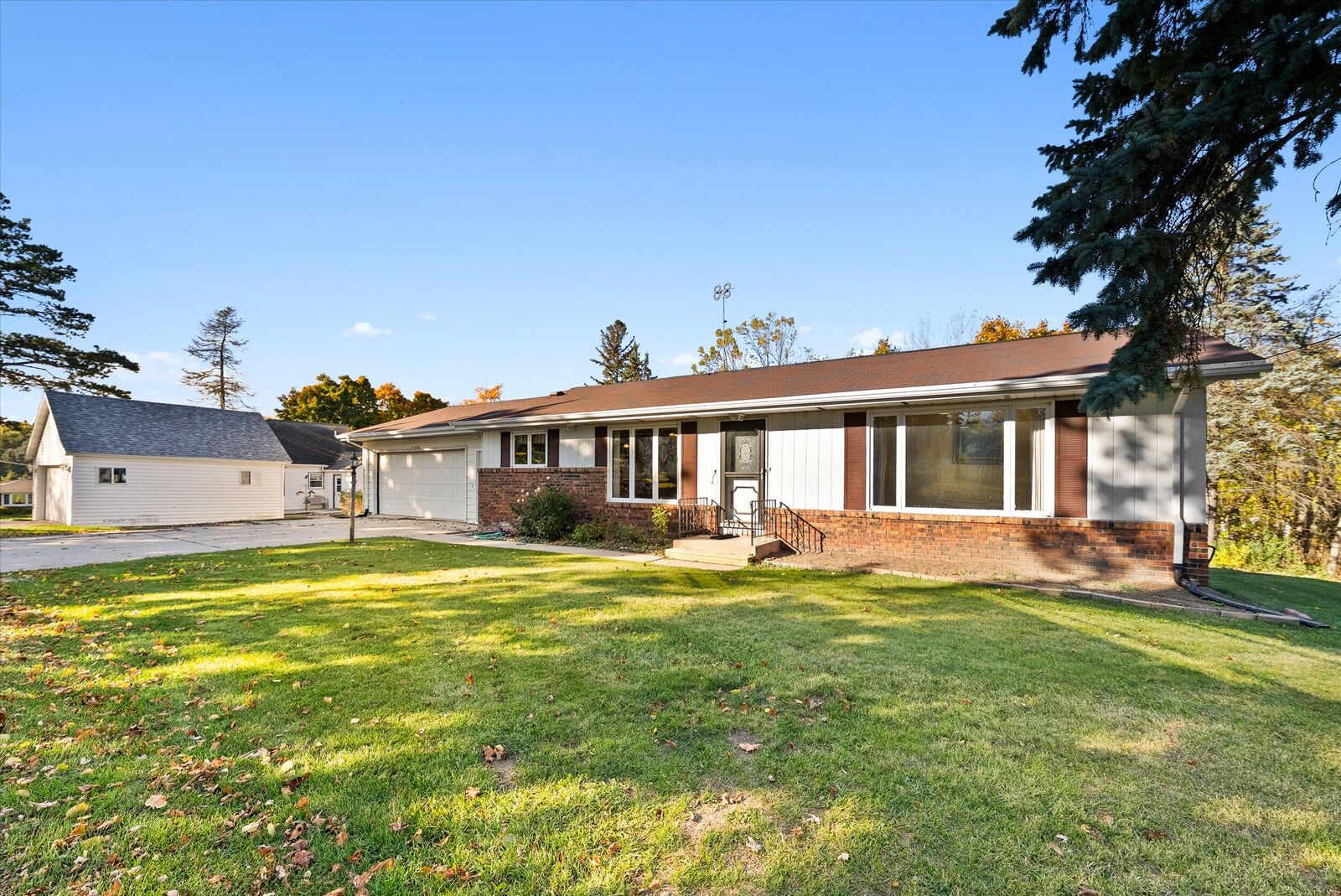 Property Photo:  W4414 South St  WI 53031 